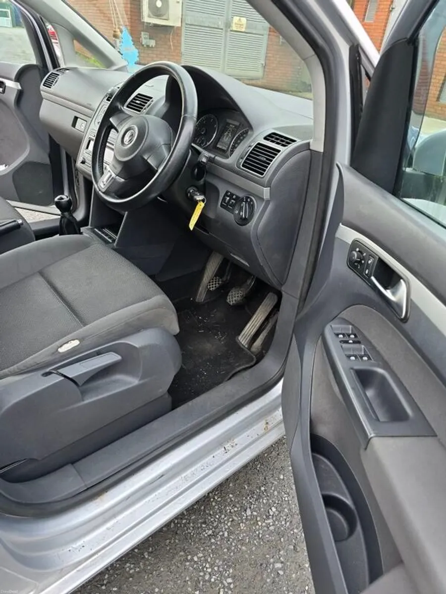 Vw touran 2012 - Image 4