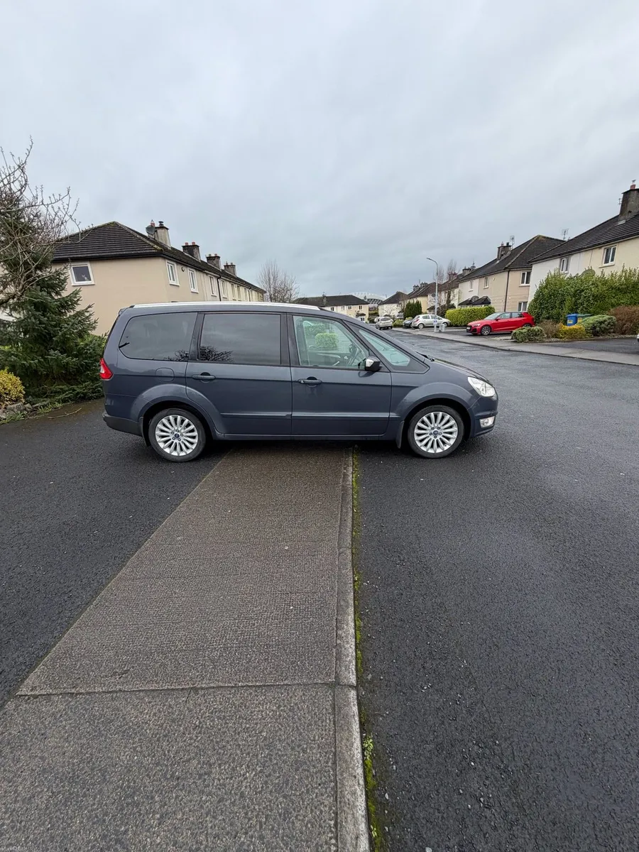 Ford galaxy - Image 3