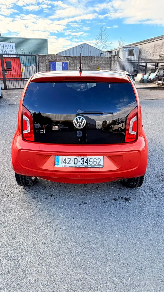 Volkswagen up! 2014 - Image 2