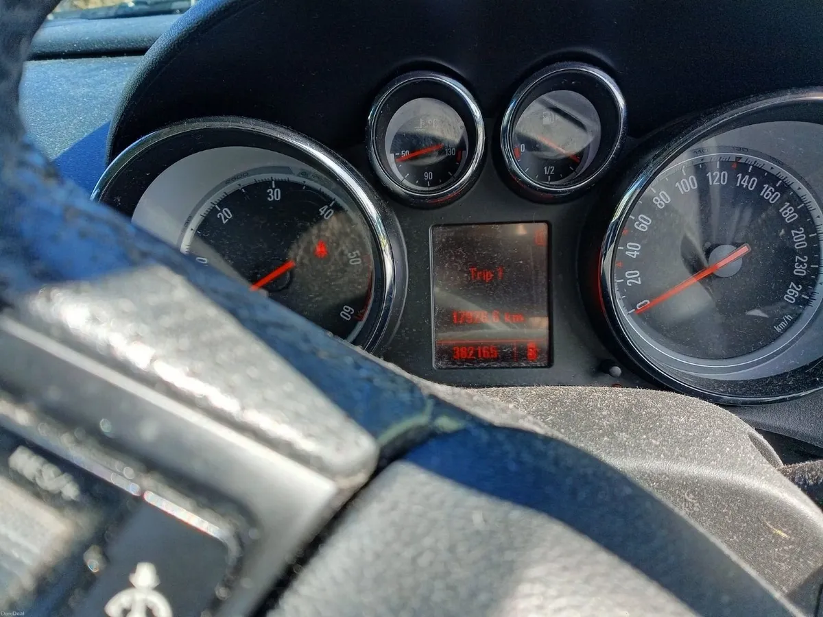 Opel Astra 2010 SRI - Image 4