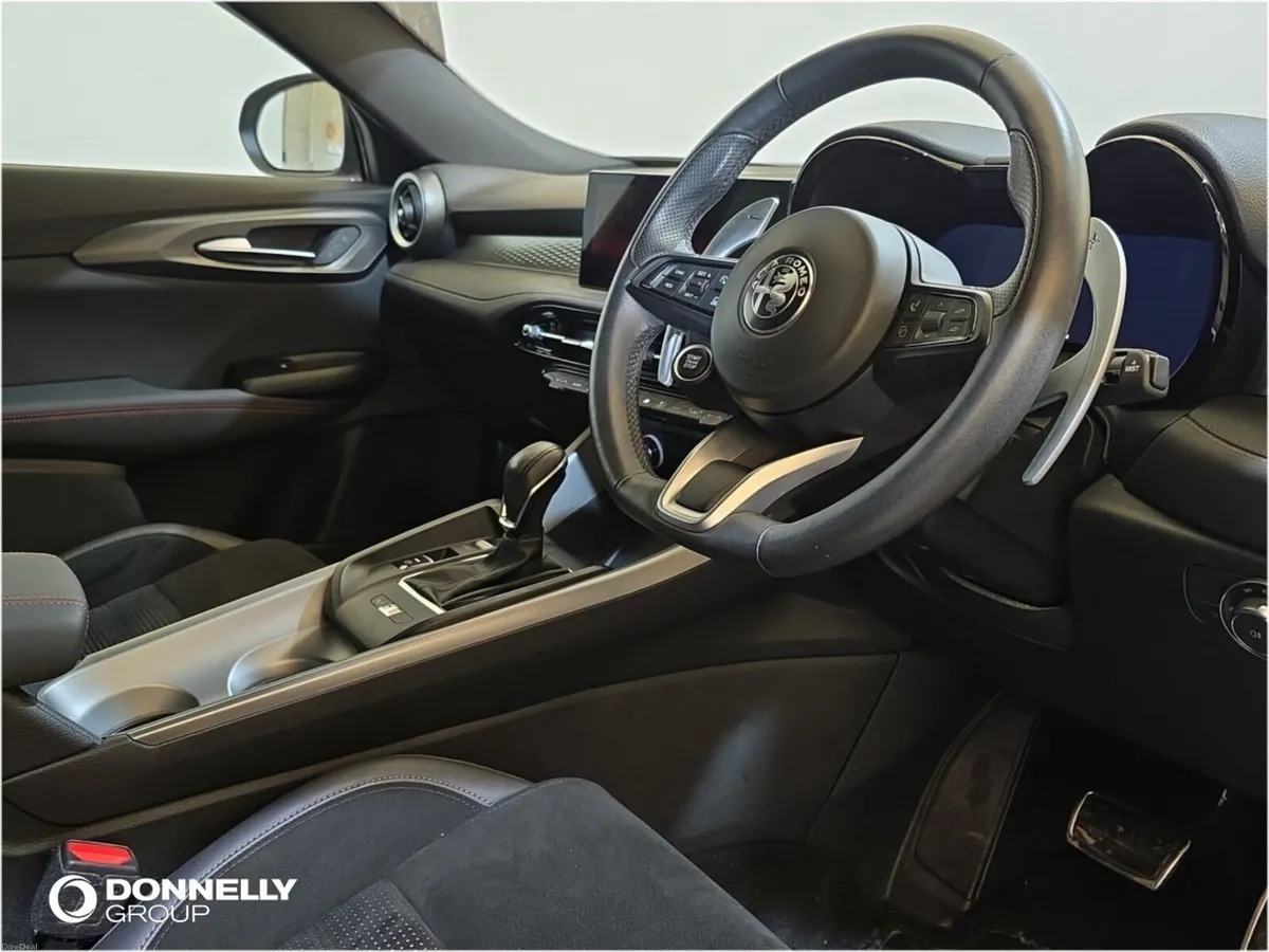 Alfa Romeo Tonale Hatchback Speciale - Image 4