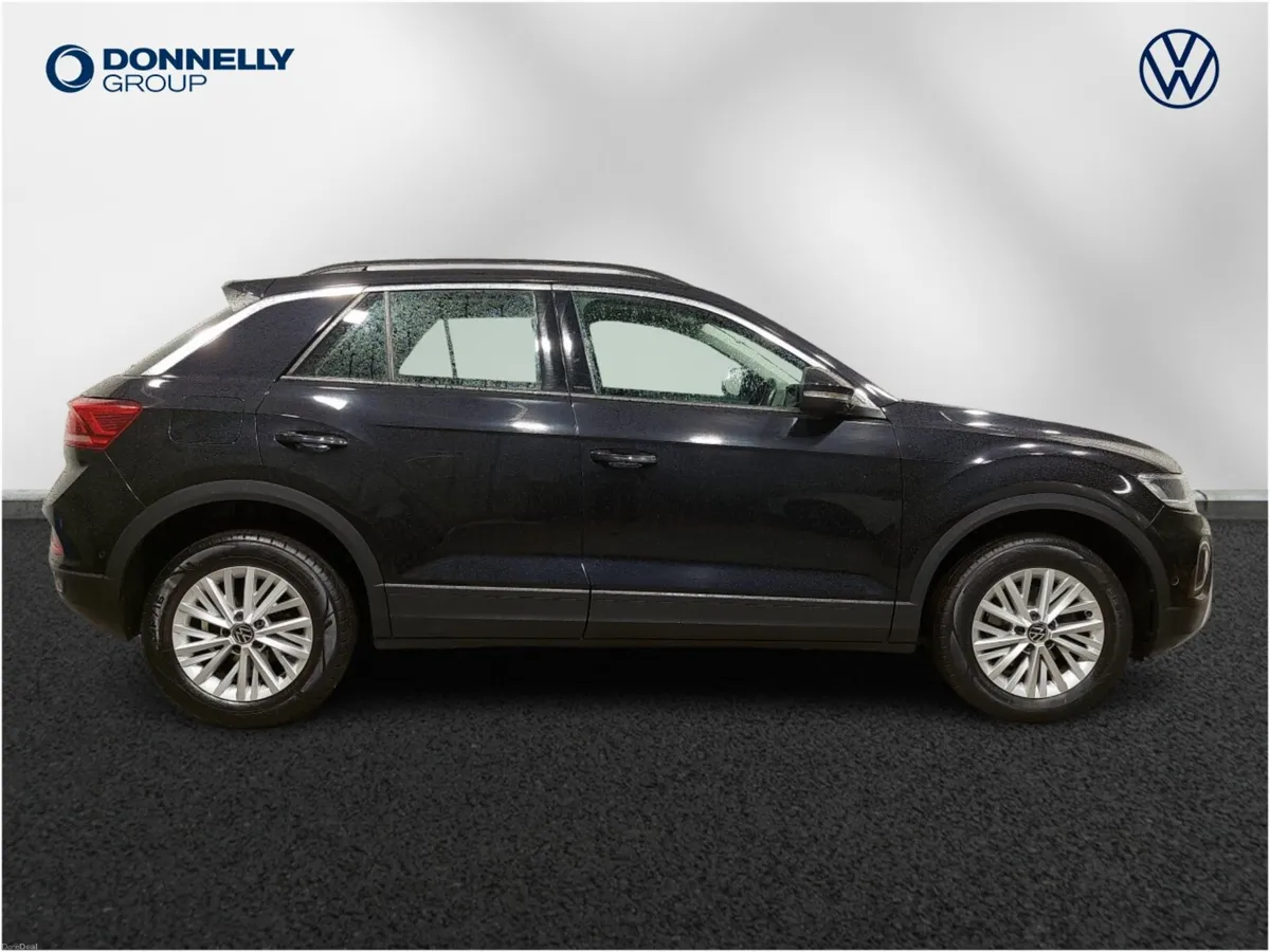Volkswagen T-roc Hatchback Life - Image 4