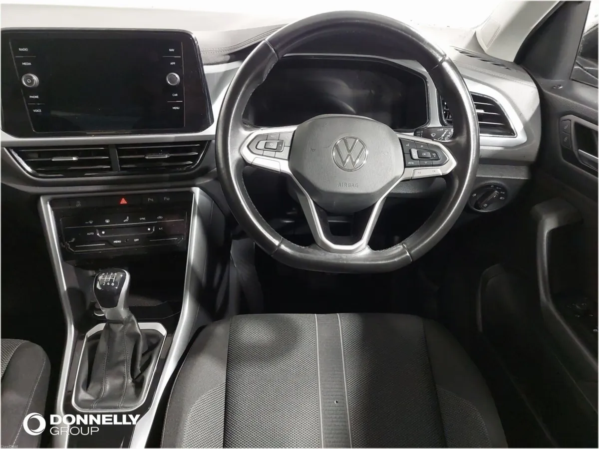 Volkswagen T-roc Hatchback Life - Image 6