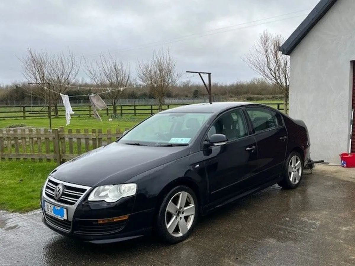 Volkswagen Passat 2010 - Image 4