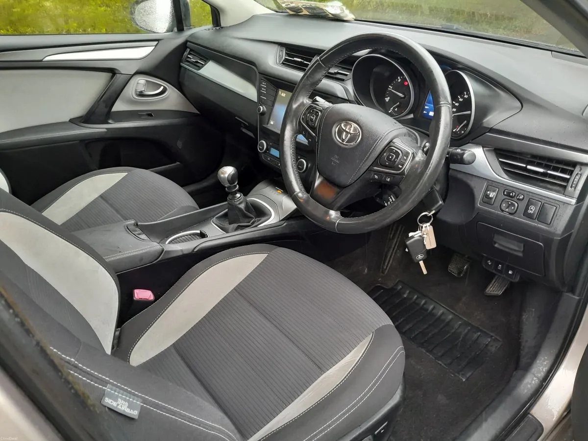 2015 Toyota Avensis  1,6 d4d tax 09/26 €4900 - Image 2