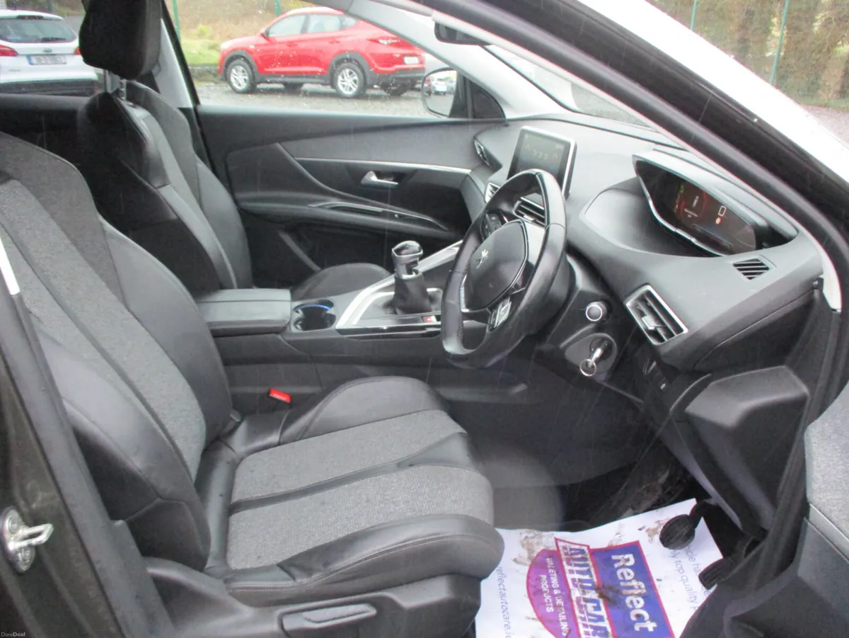 Peugeot 3008 1.6 HDI ALLURE 120BHP - Image 4