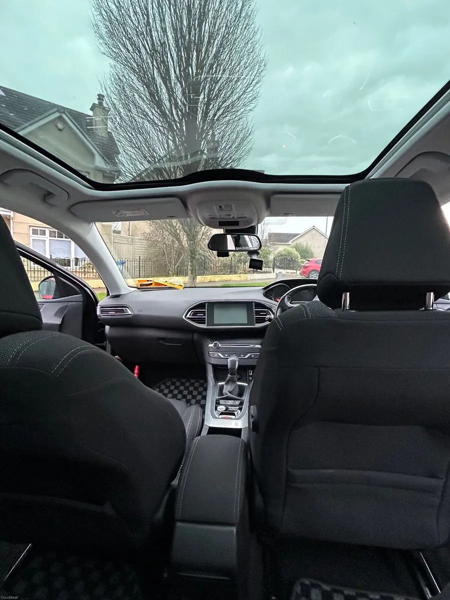 Peugeot 308 2016 - Image 4
