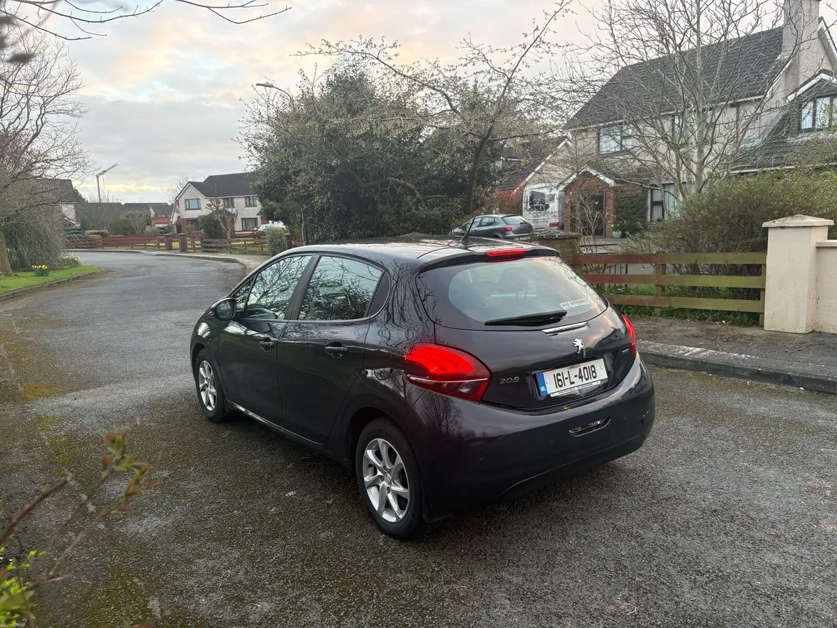 2016 Peugeot 208 1.2 petrol nct 08/26 tax 10/26 - Image 4