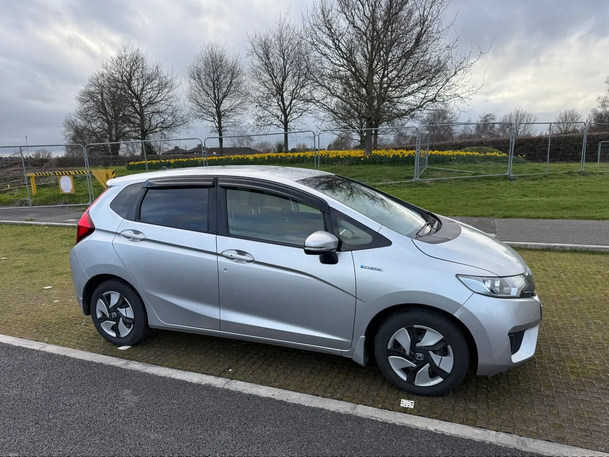 Honda Fit 2013 - Image 2