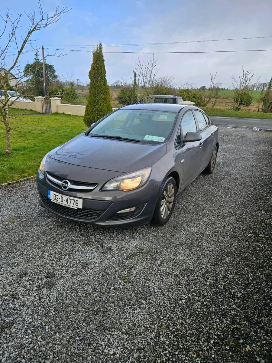 Opel Astra - Image 1