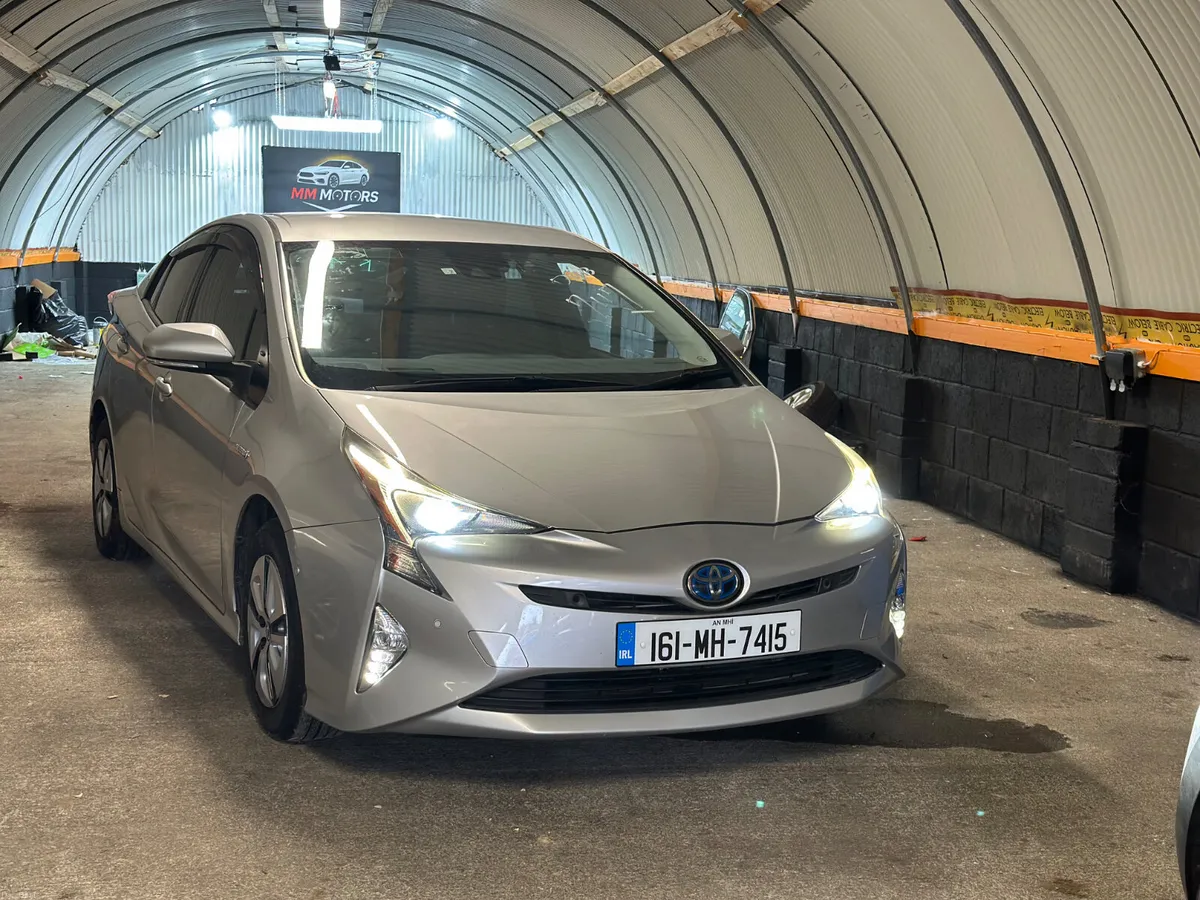 Toyota Prius 2016 - Image 1