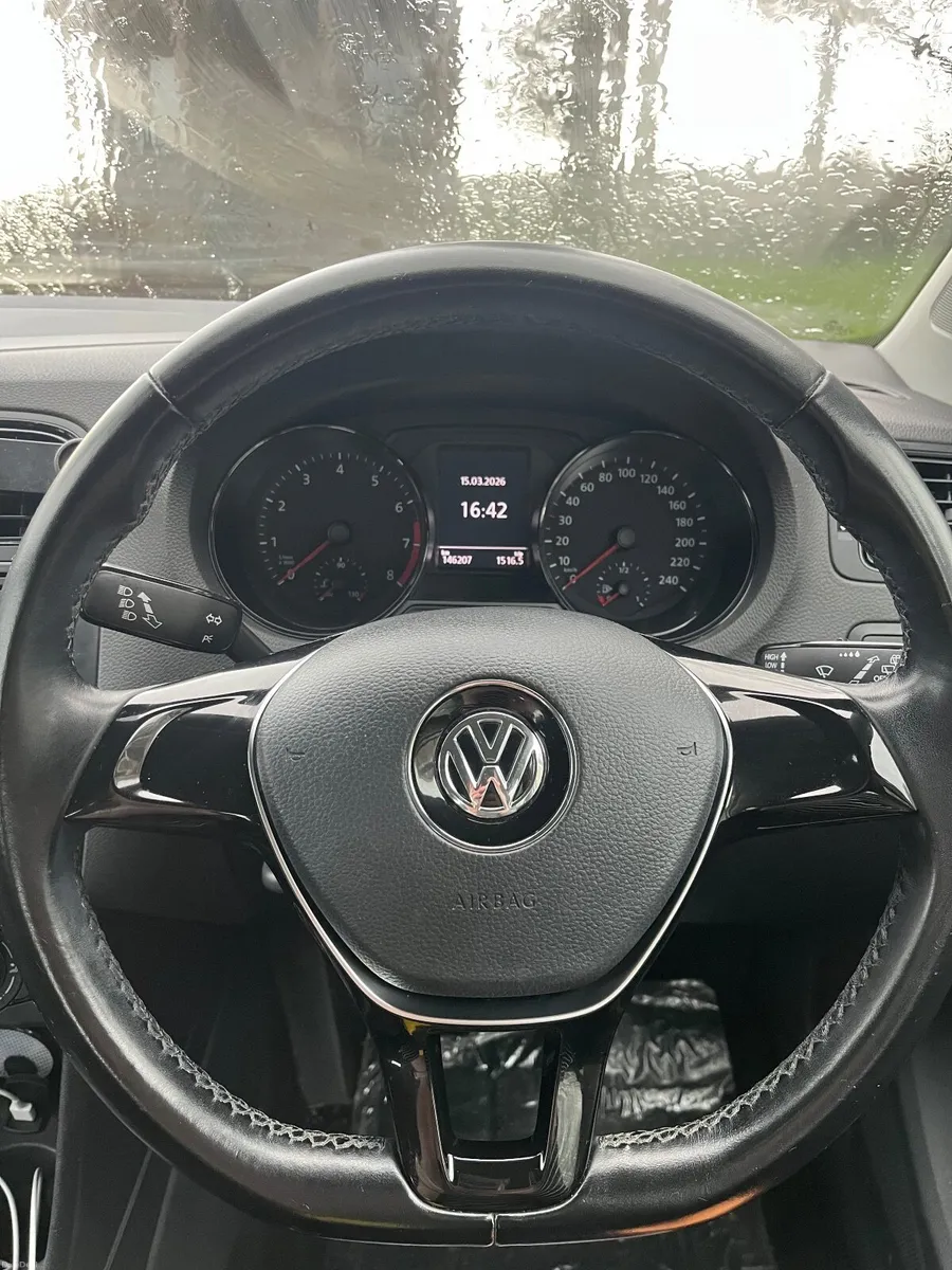 Volkswagen Polo 2015 - Image 3
