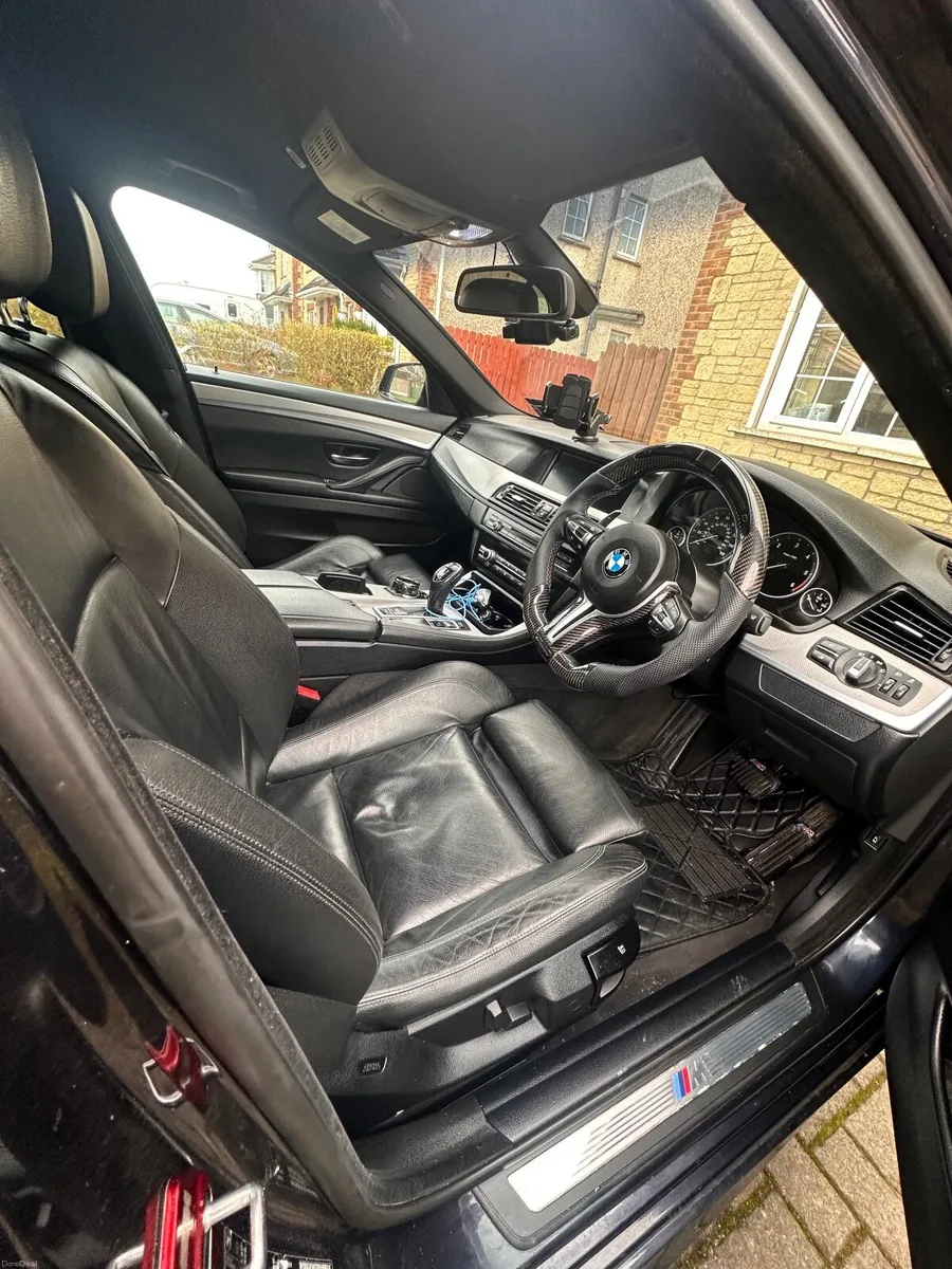 BMW 5-Series 2012 - Image 4