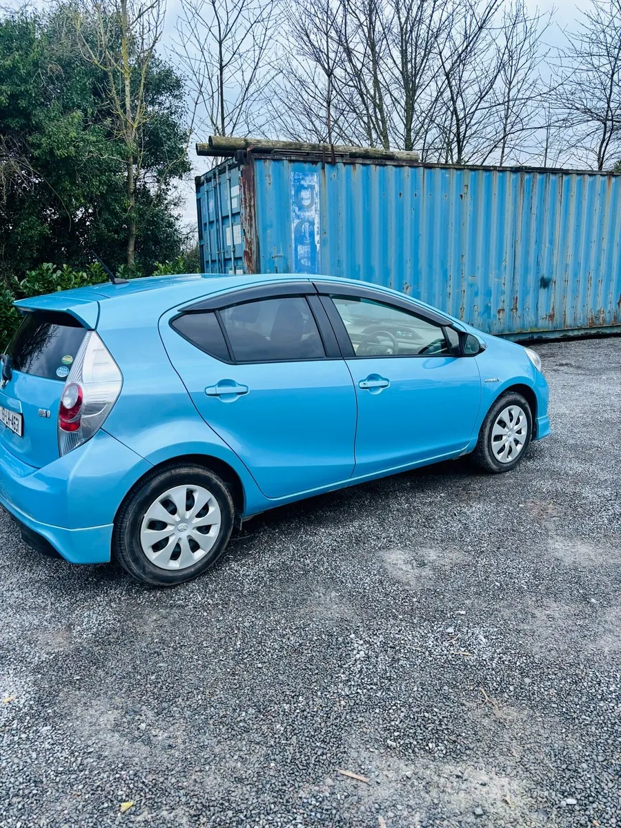 Toyota Aqua 2015 Hybrid please read description - Image 4