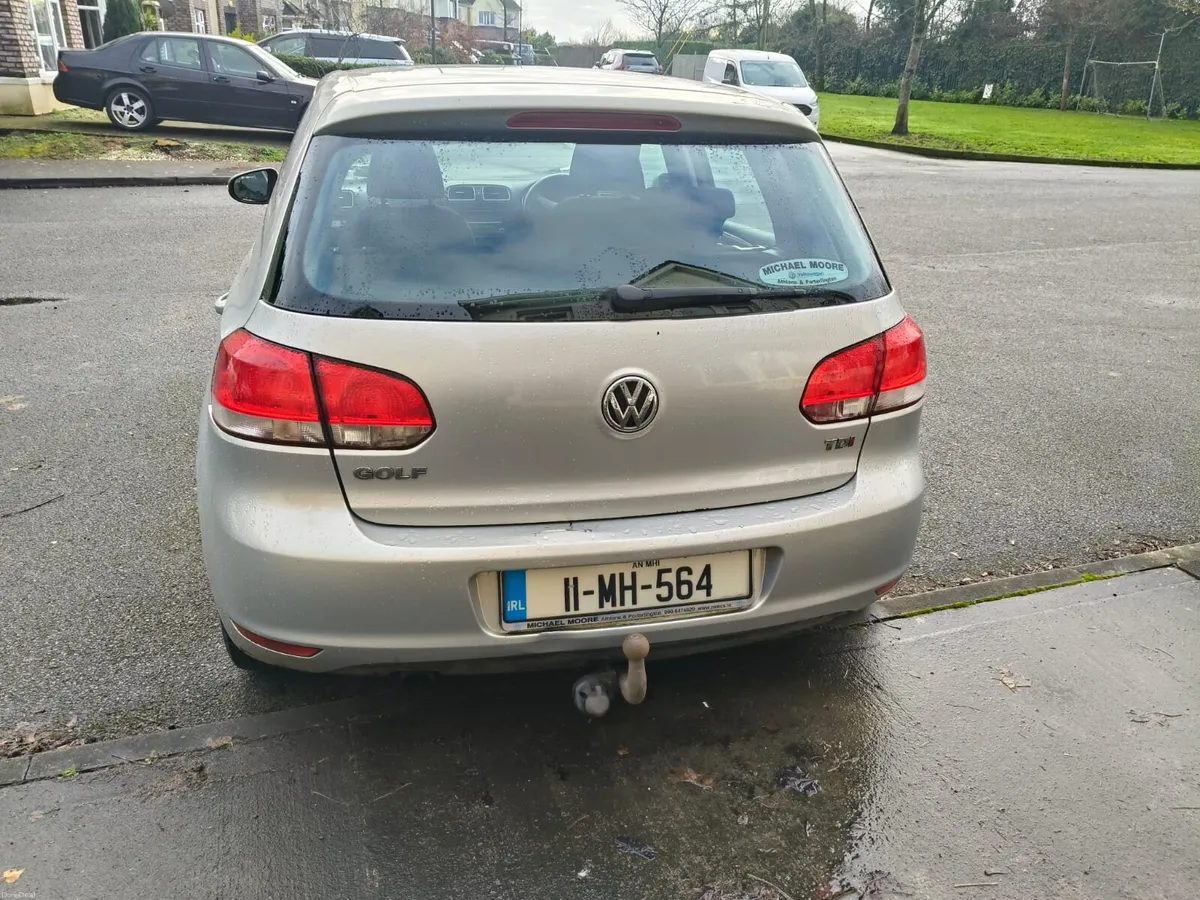 Volkswagen Golf 2011 - Image 2