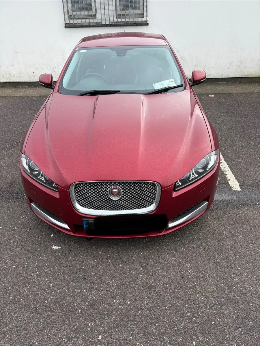 Jaguar XF 2014 - Image 2