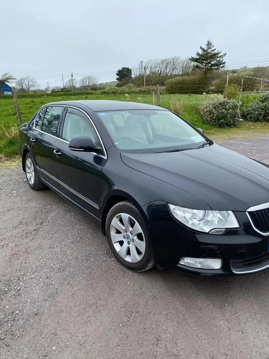 Skoda Superb 2012 - Image 1