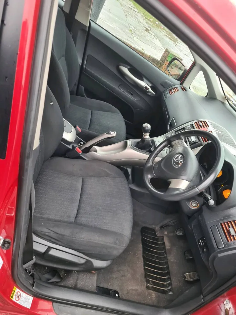 Toyota Auris 2009 - Image 3