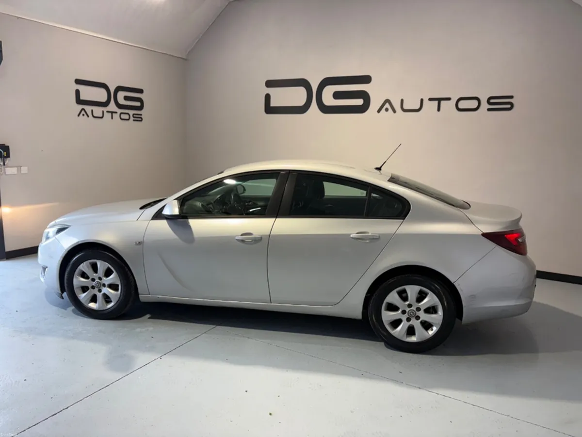 Opel Insignia E 1.6 CDTI 136PS 4DR A AUTO - Image 1