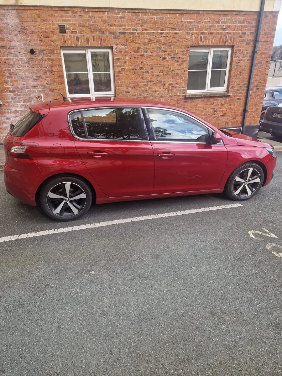 Peugeot 308 2014 - Image 2