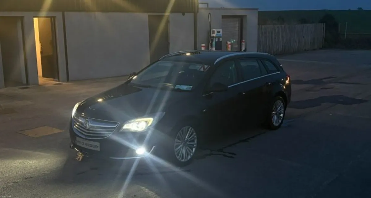 Vauxhall Insignia 2015 - Image 1