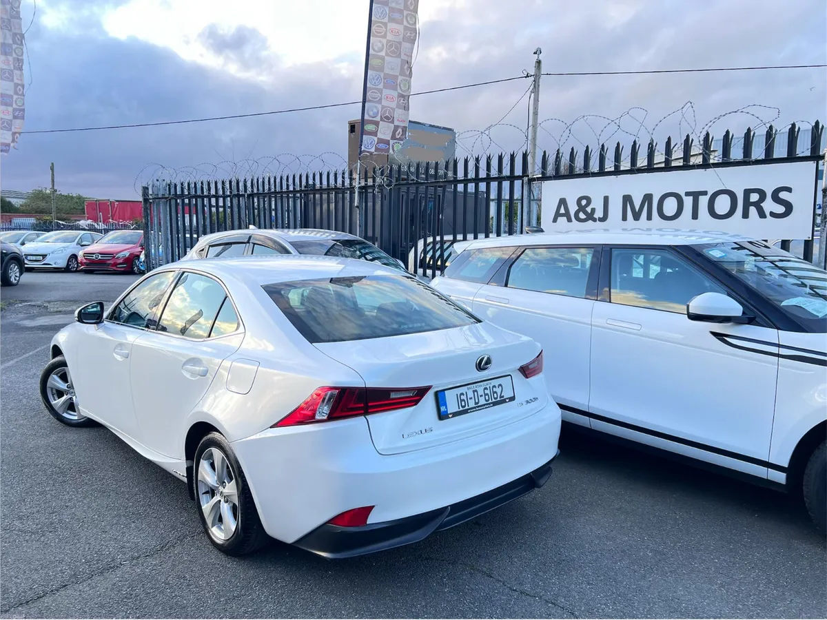 16 Lexus IS 300H Automatic Hybrid - Image 3