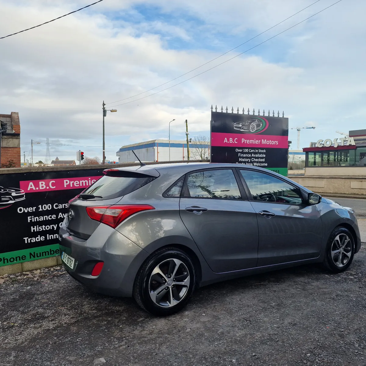 Hyundai i30 2016 Automatic - Image 3