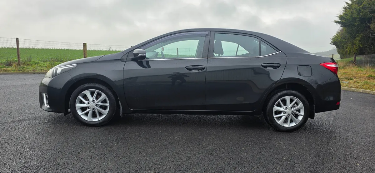 Toyota Corolla 2016 - Image 2