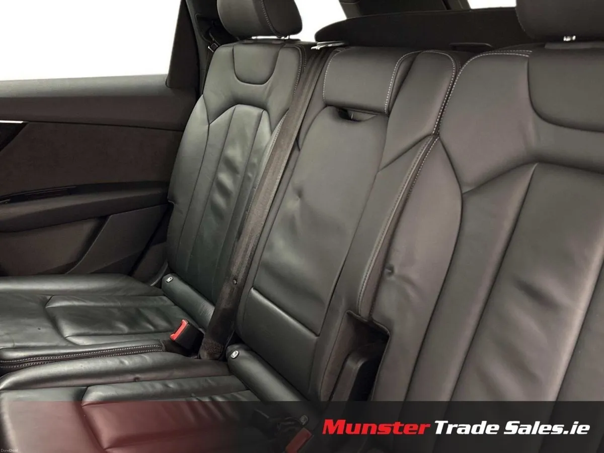 Audi Q7 S-Line Black Edition 55 TFSI E - Image 6