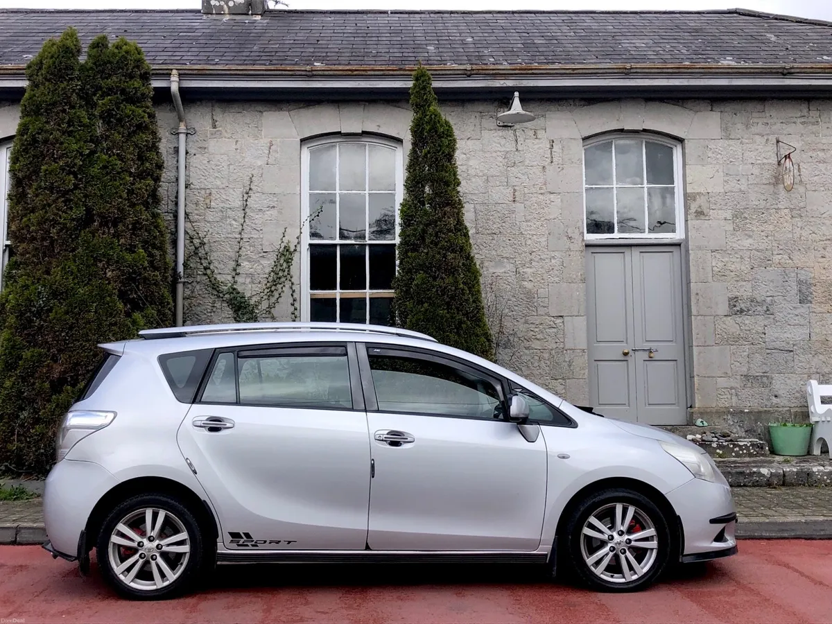 TOYOTA VERSO 7 SEATER NCTD 1/27 - Image 2