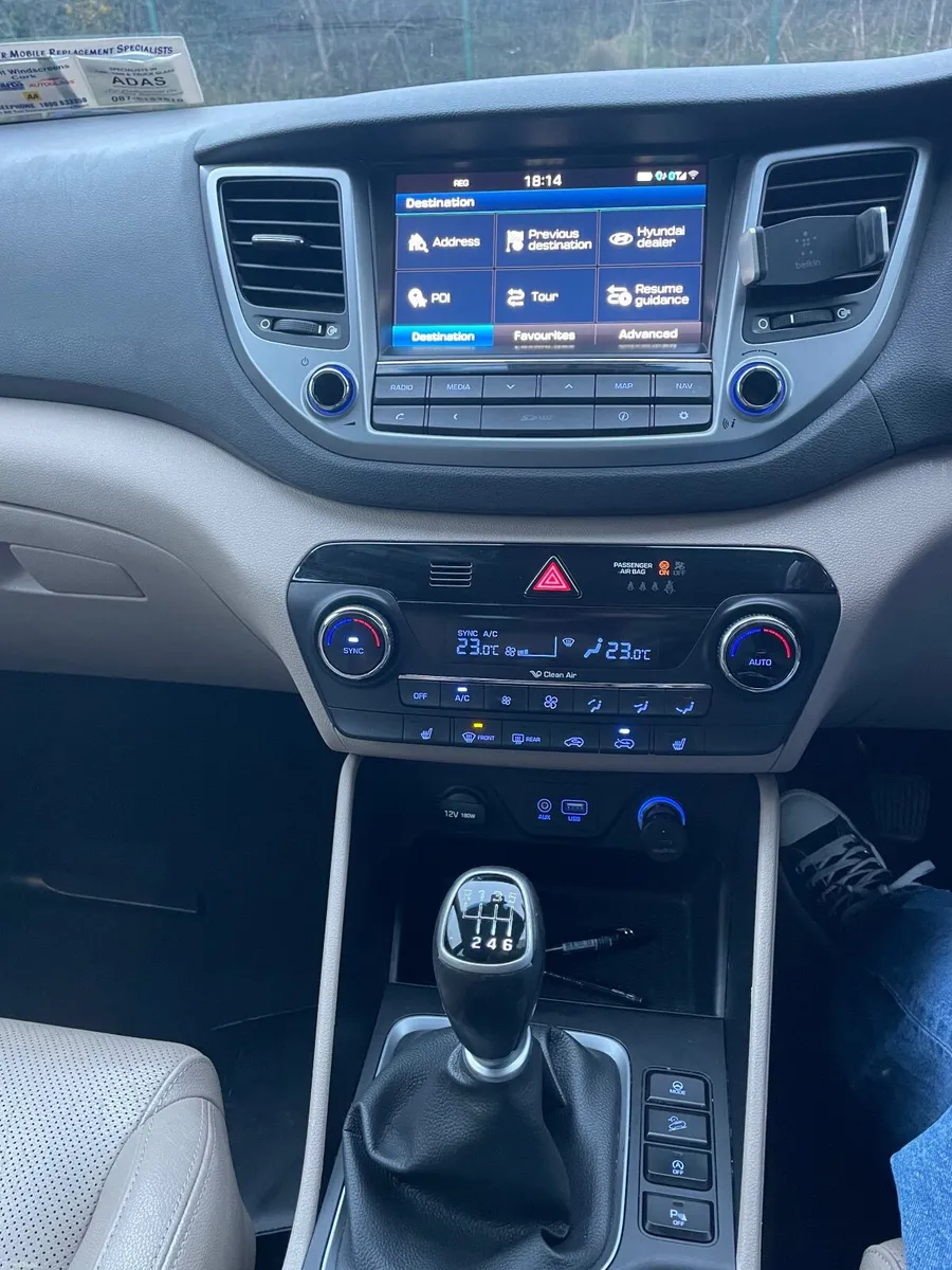 Hyundai Tucson Executive 5dr 2017,  1 owner, - Image 4