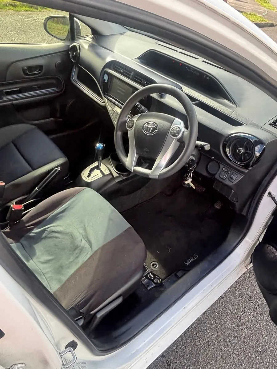 Toyota Aqua 2016 - Image 2