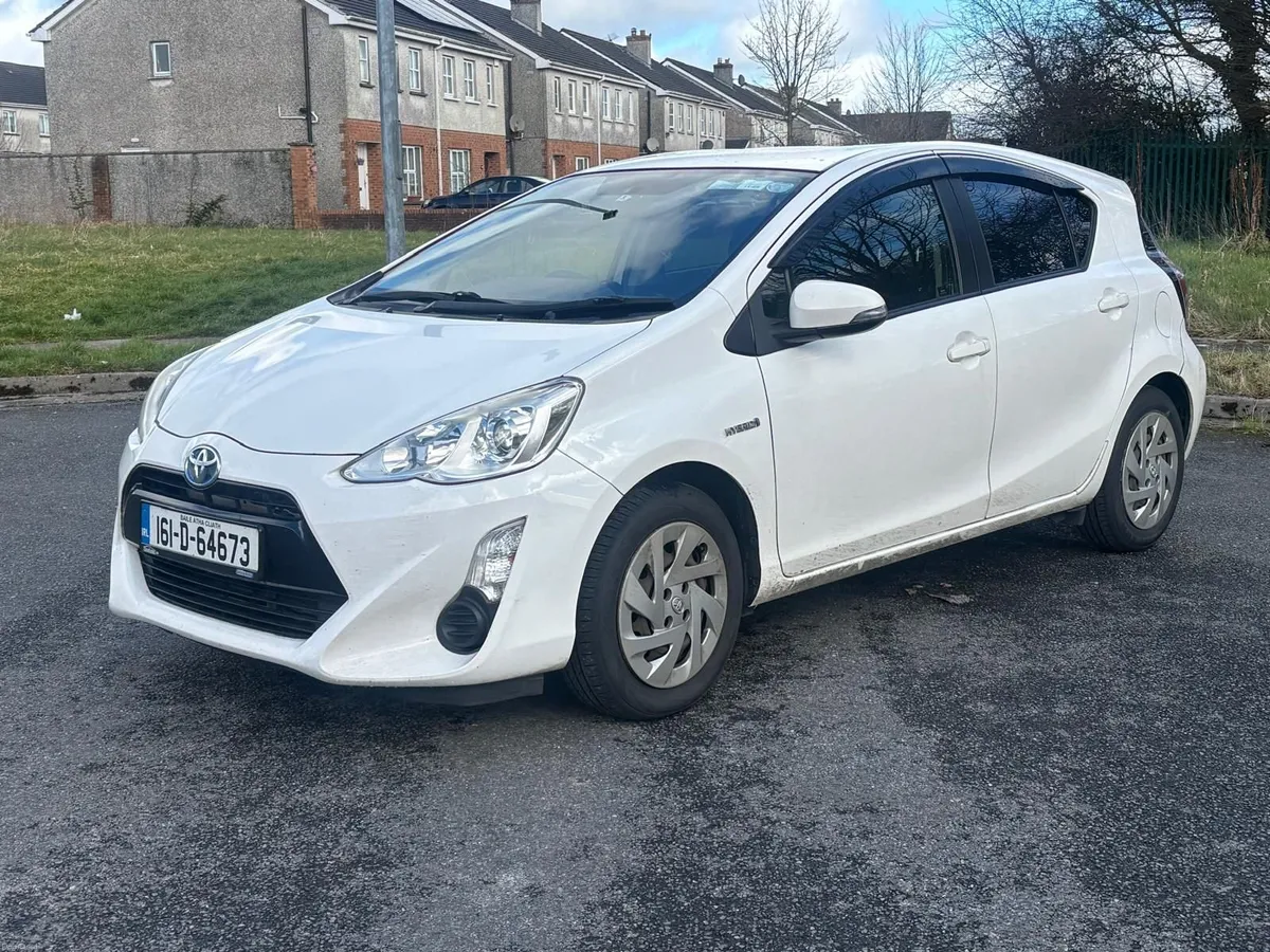 Toyota Aqua 2016 - Image 3