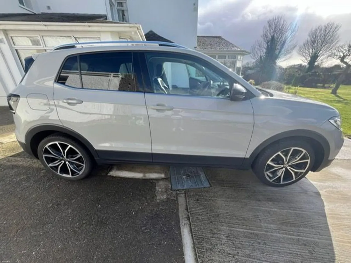 Volkswagen T-Cross 2022 - Image 3