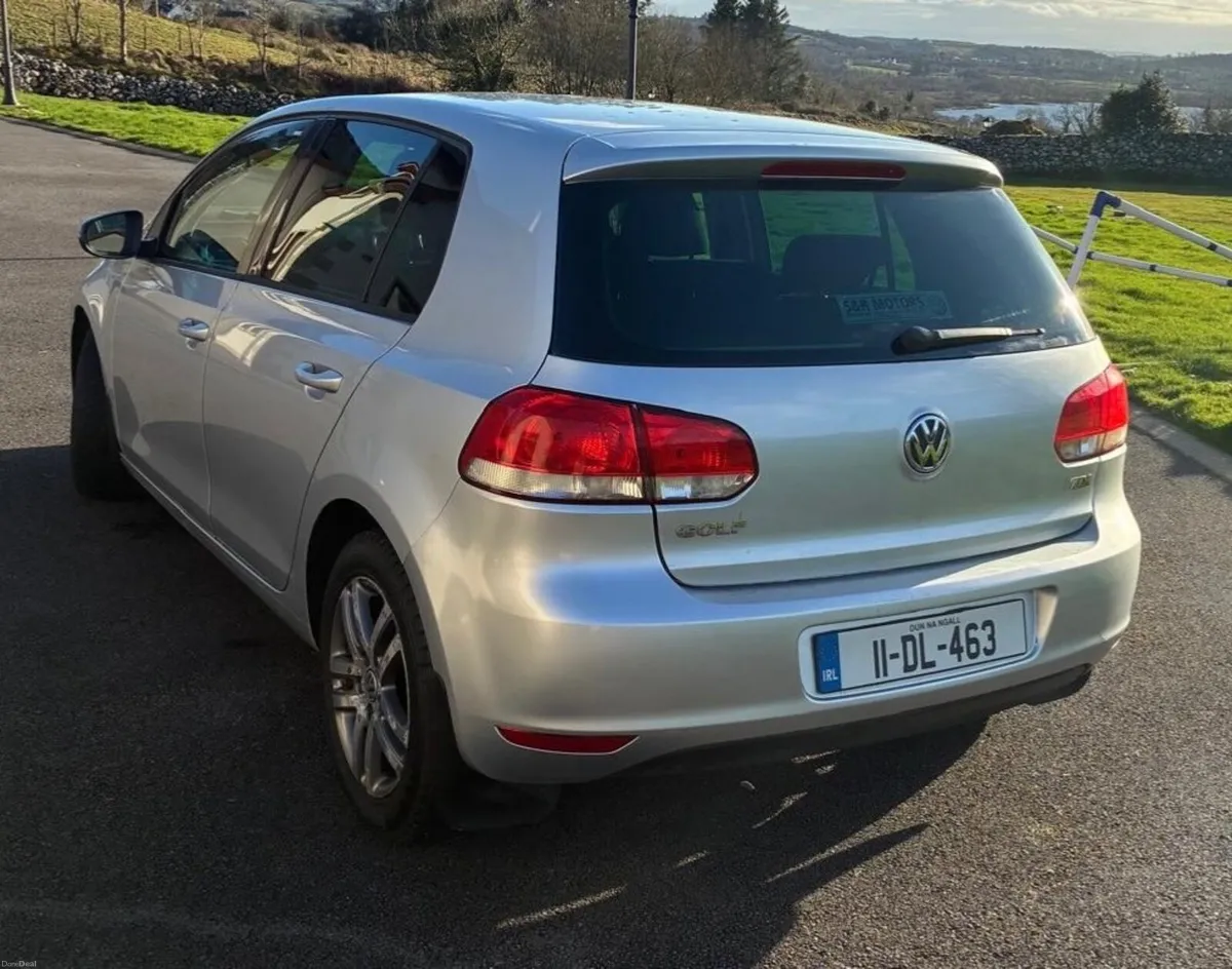Volkswagen Golf 2011 - Image 2