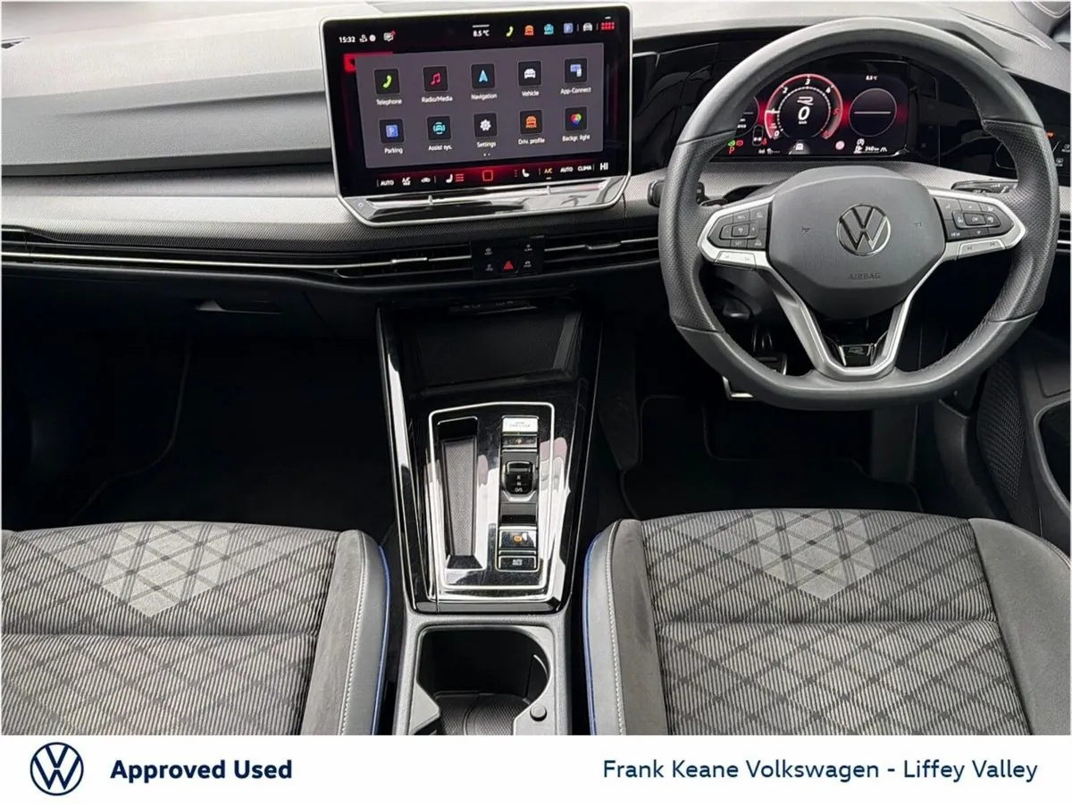 Volkswagen Golf R-LINE AUTO 2.0 TDI 150HP *SUNROOF - Image 2