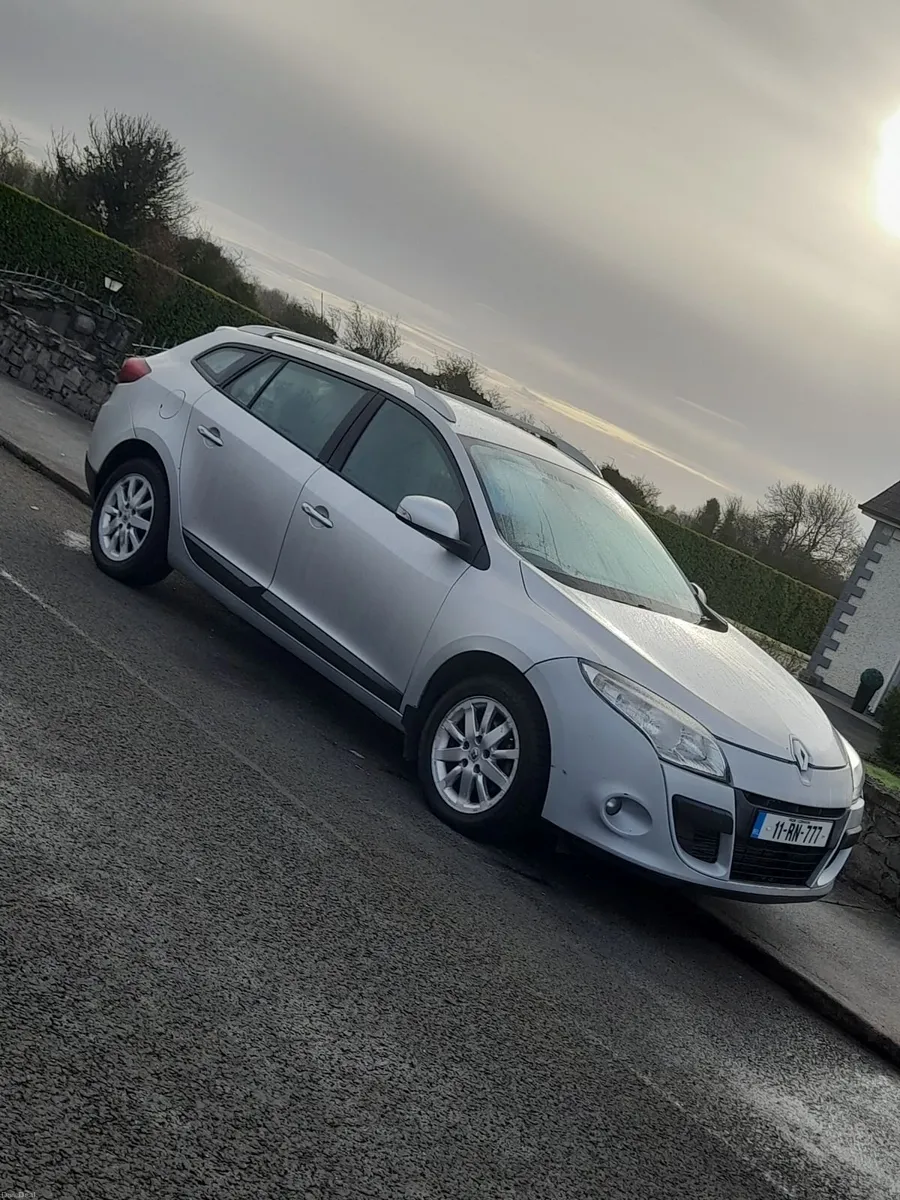 Renault Megane 2011 - Image 2