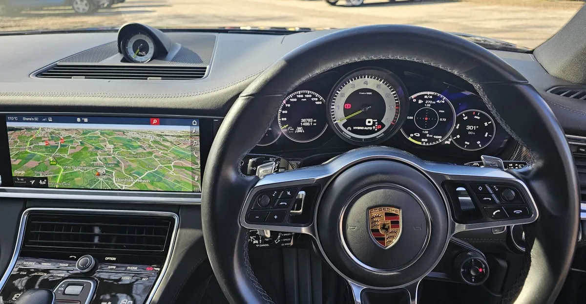 Porsche Panamera 4 E-Hybrid Sport Turismo - Image 4