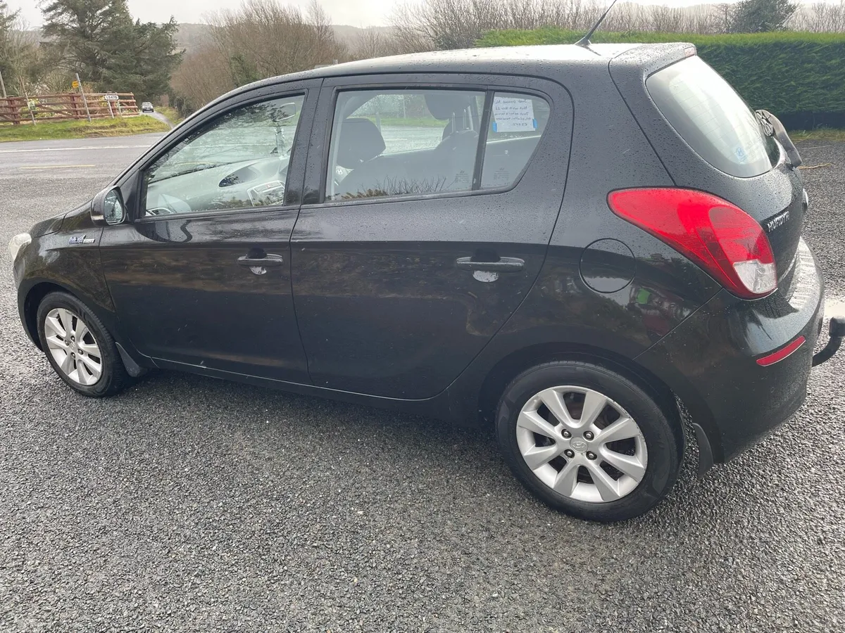 Hyundai i20 - Image 2