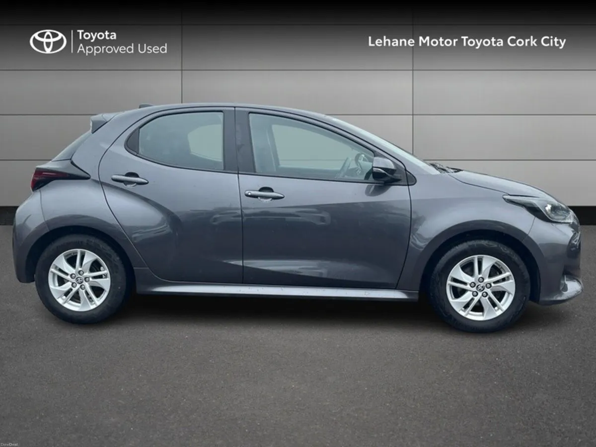 Toyota Yaris YARIS 1.5 LUNA - Image 3