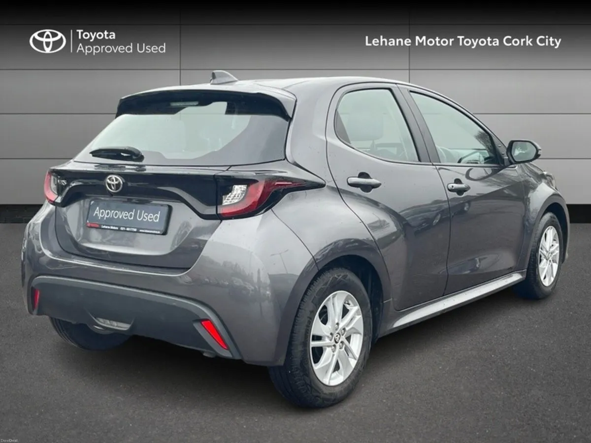 Toyota Yaris YARIS 1.5 LUNA - Image 2