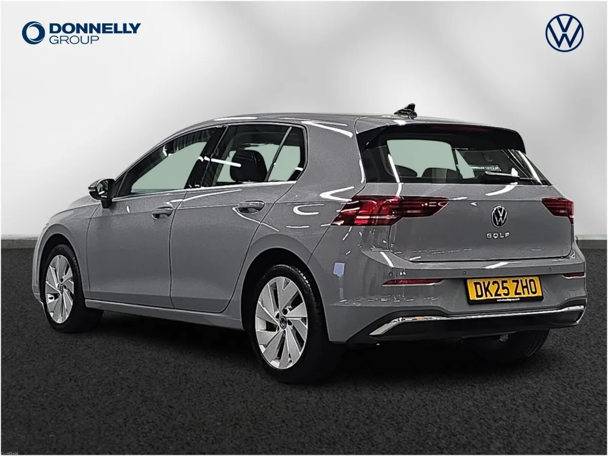 Volkswagen Golf Hatchback Style - Image 3