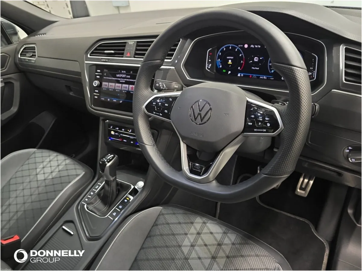 Volkswagen Tiguan Allspace Estate R-Line - Image 6