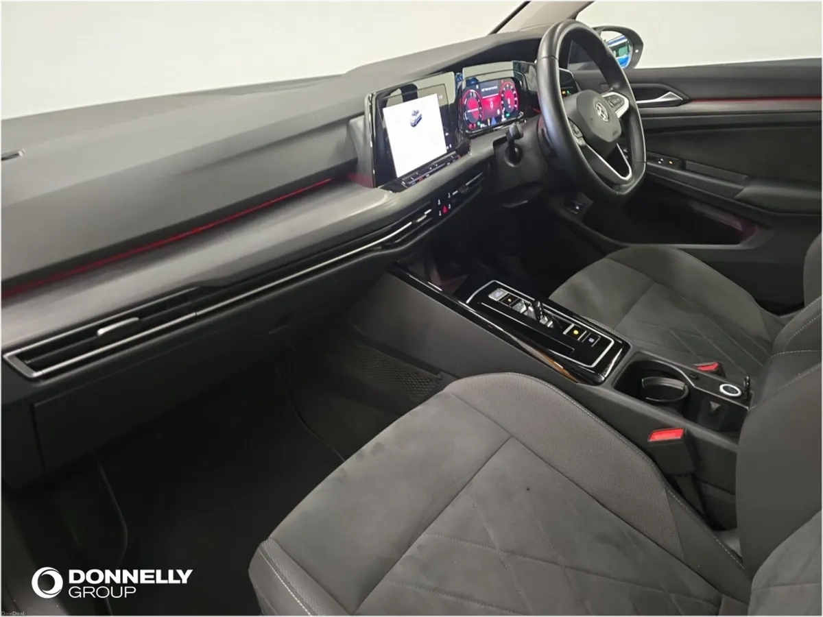 Volkswagen Golf Hatchback Style - Image 2