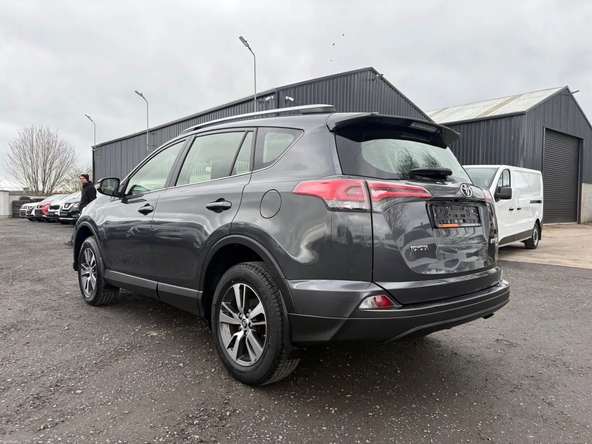 Toyota RAV4 - Image 4