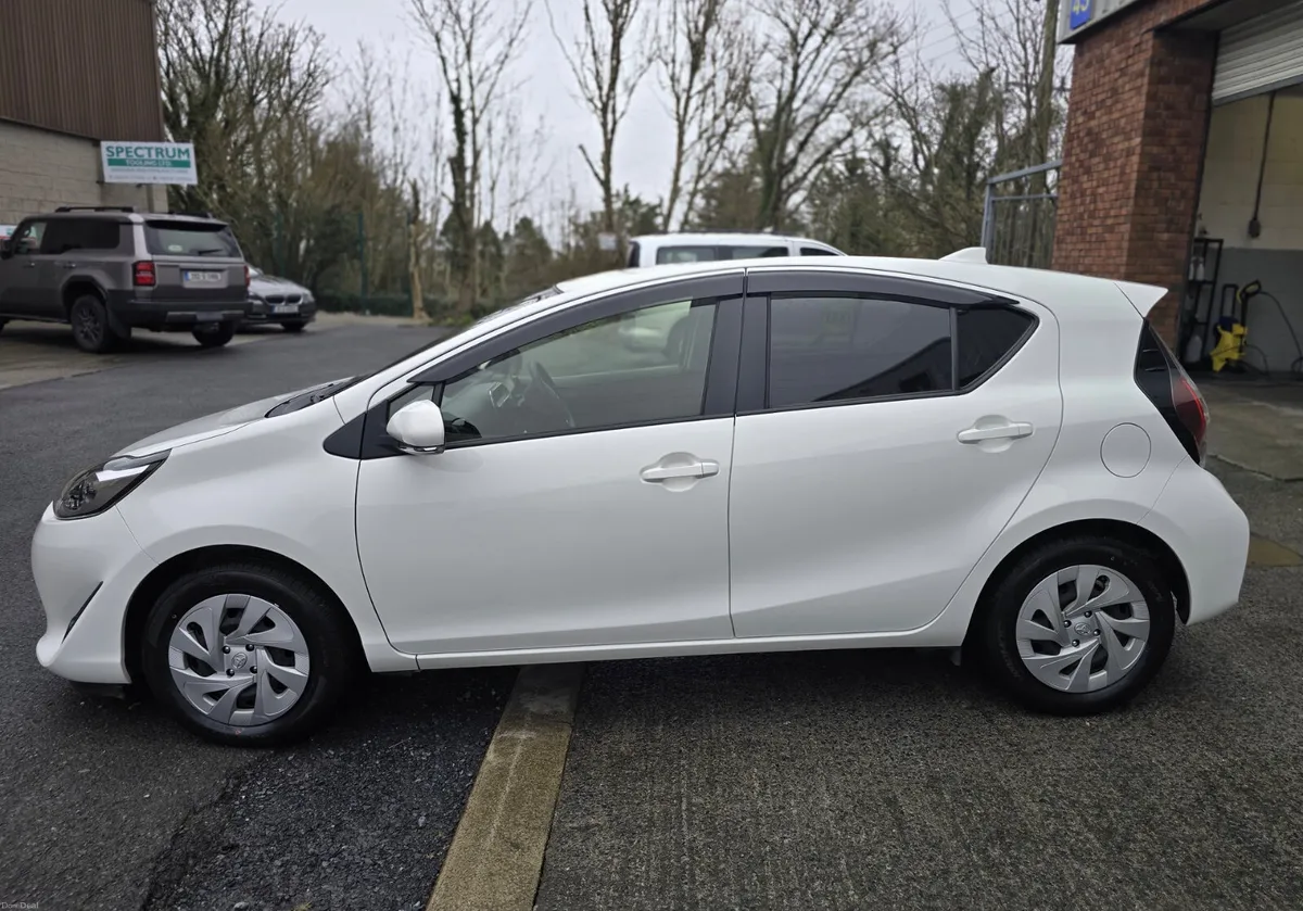 Toyota Aqua 1.5L Hybrid 2020 - Image 4