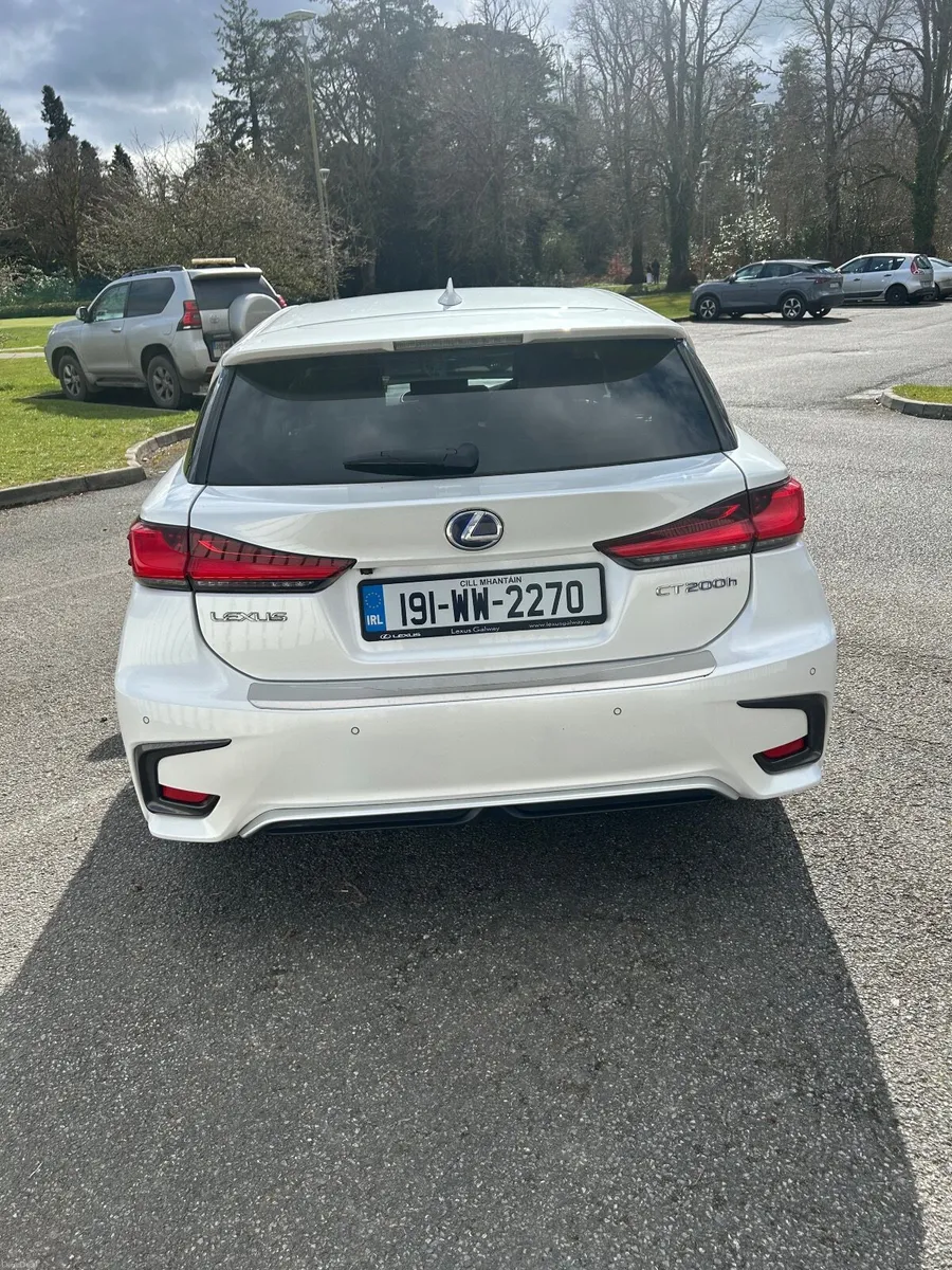 Lexus CT 2019 - Image 2