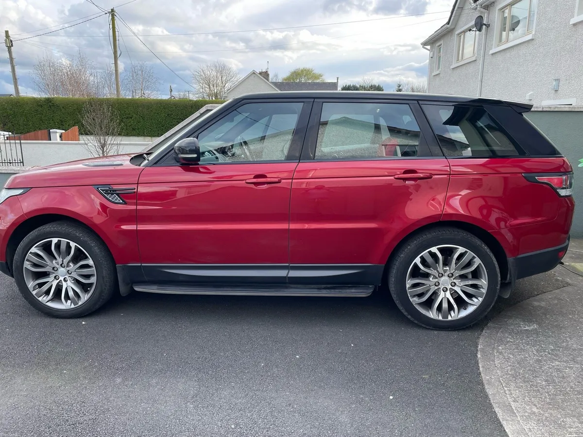 152 Range Rover Sport with only 130000km - Image 1