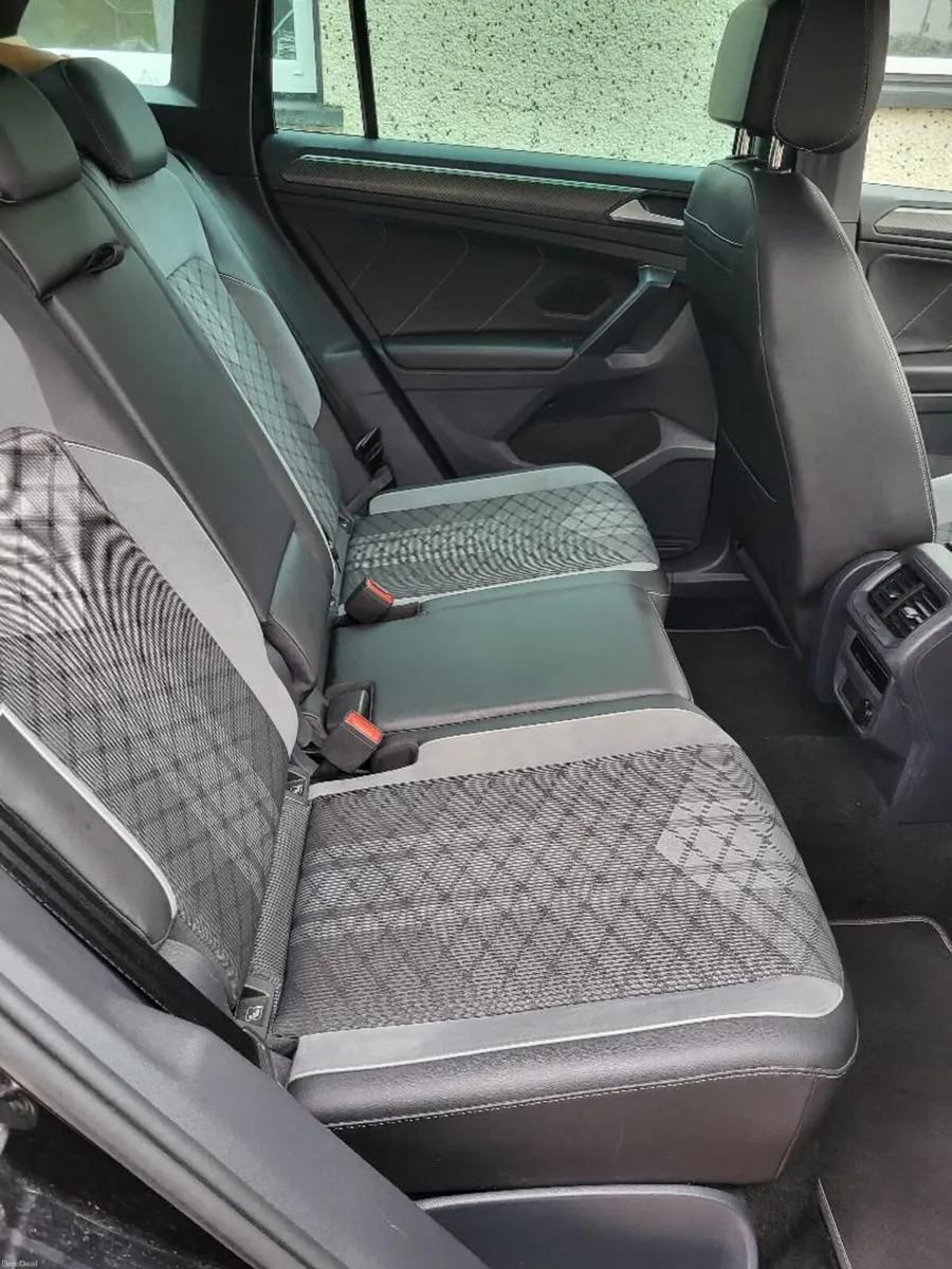 Volkswagen Tiguan 2023 - Image 3