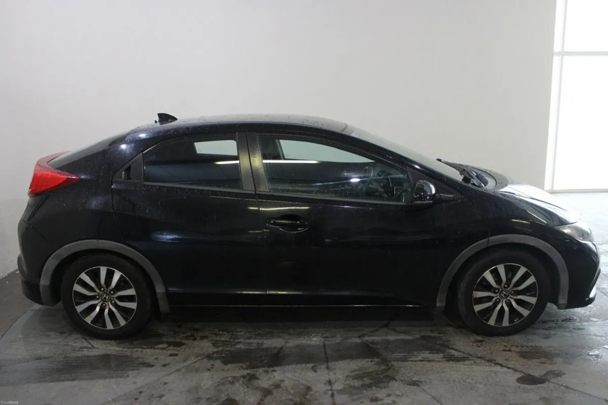 Honda Civic 1.6 I-DTEC SE- TENDER 38 - Image 4